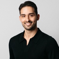 alex_d_headshot-1